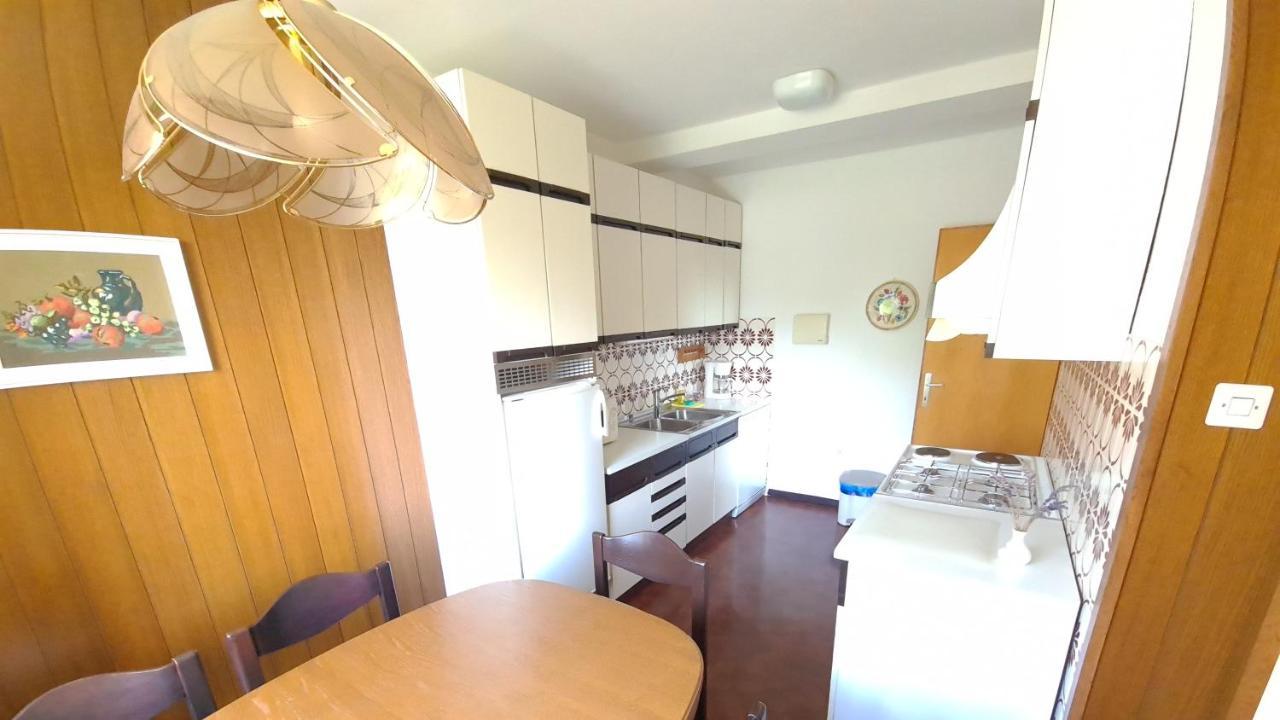 Apartment Ajdna Zirovnica Buitenkant foto